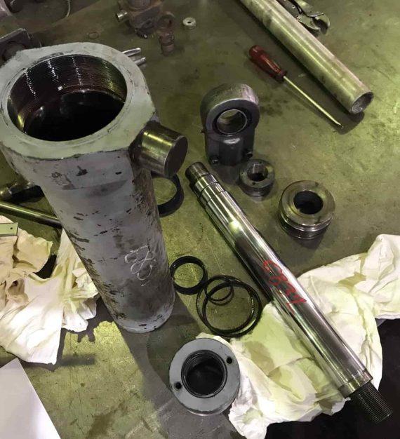 Reparación cilindros hidráulicos (12)