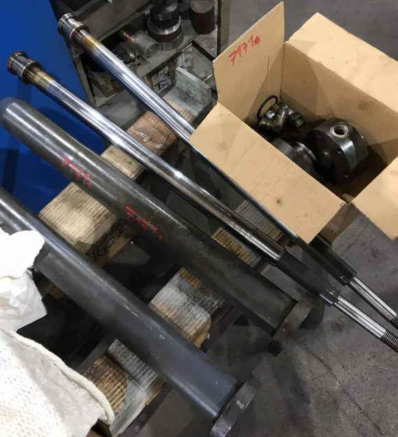 Reparación cilindros hidráulicos (2)