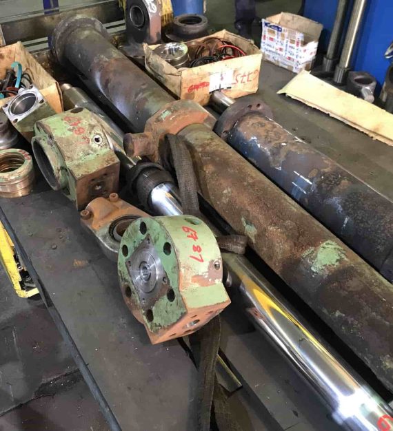 Reparación cilindros hidráulicos (9)